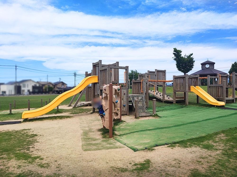 朝菜町・堀川町公園（写真1枚目）