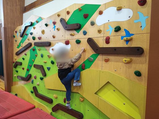大島中央公園＋遊ぼ〜館（写真2枚目）