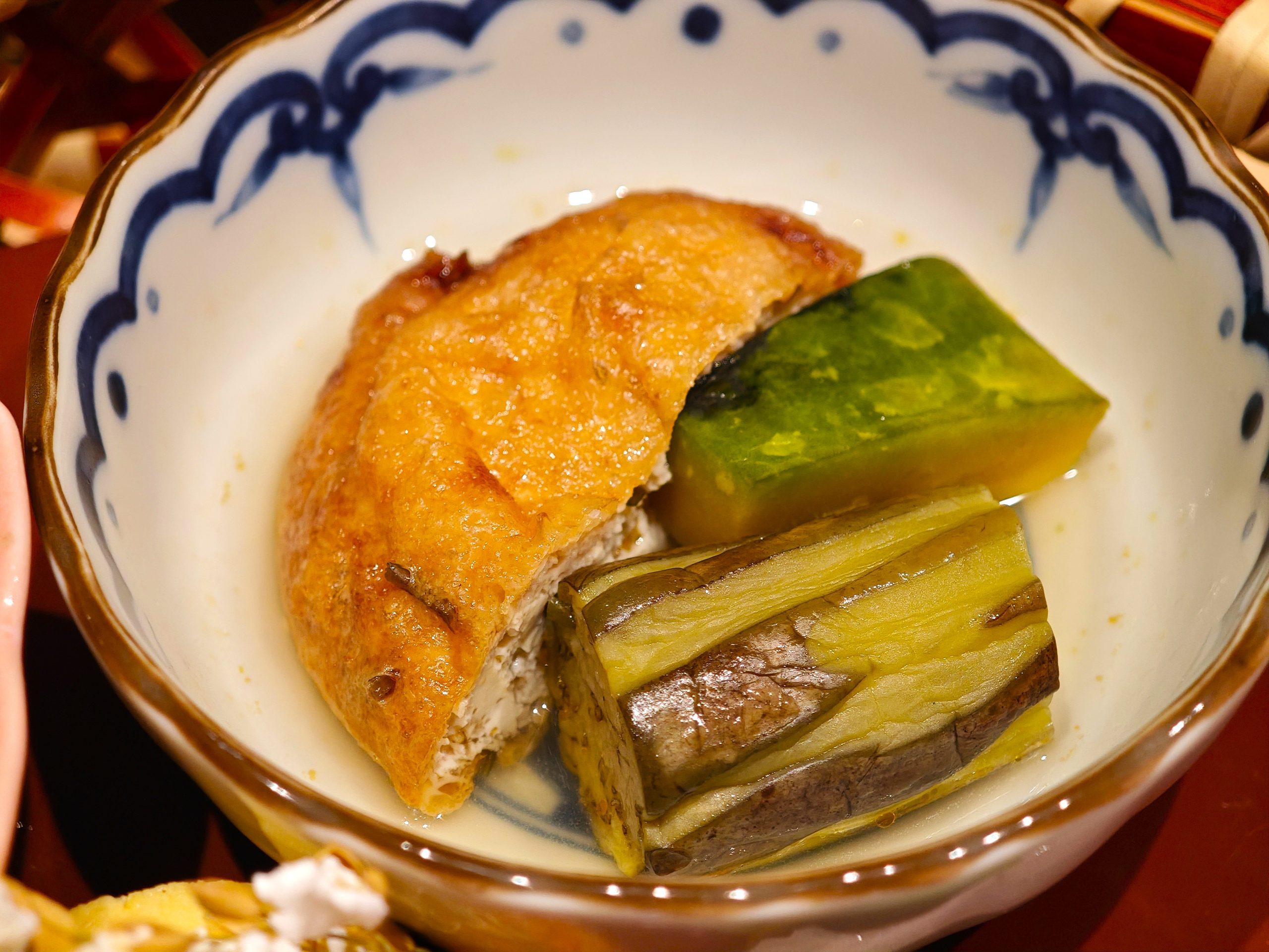 がんもは、入善町にある田中豆富店さんのもの。かぼちゃやナスも添えられています（四季料理 悠（魚津市））