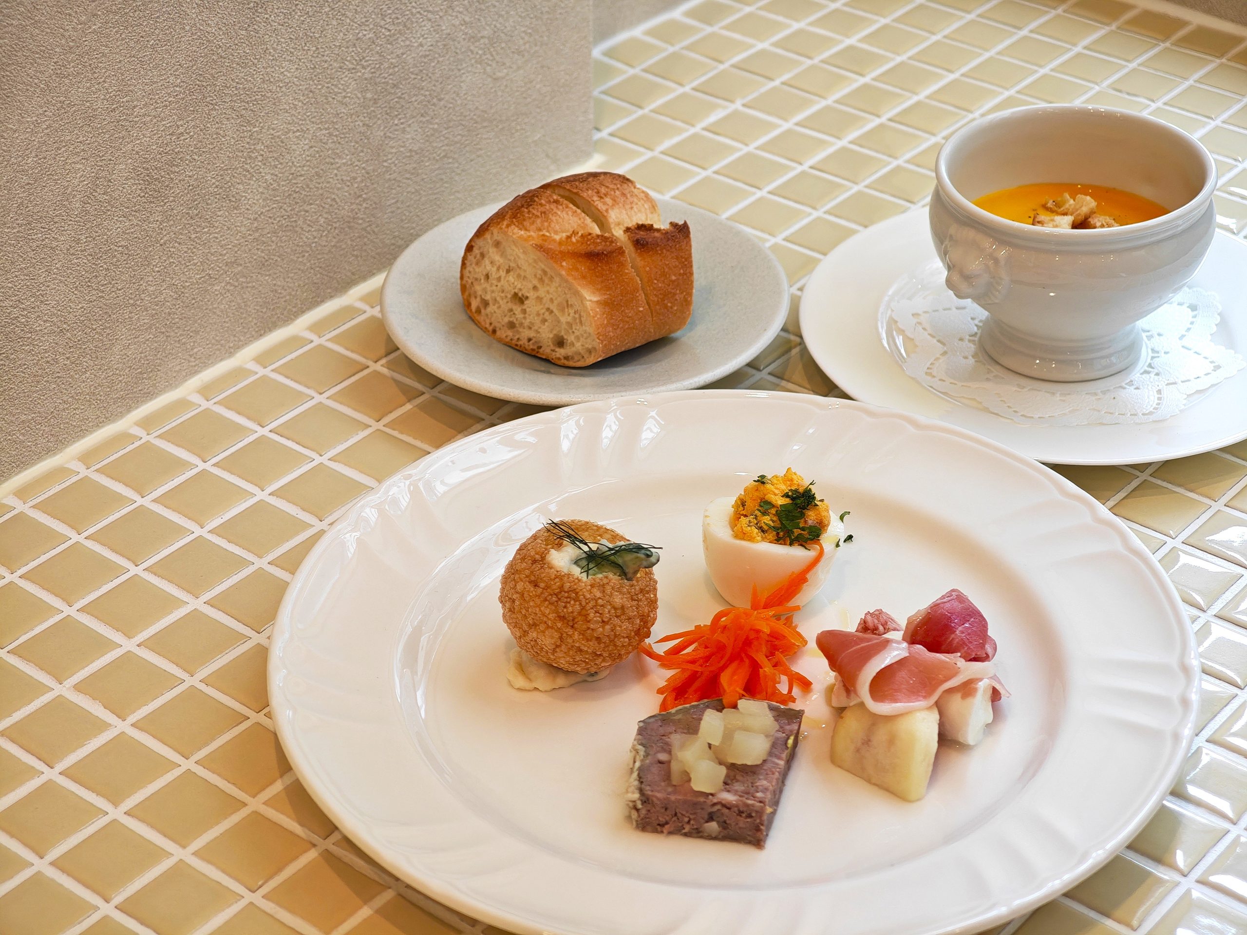 こちらもスープ、パン付き(Lumos(ルーモス)(富山市))